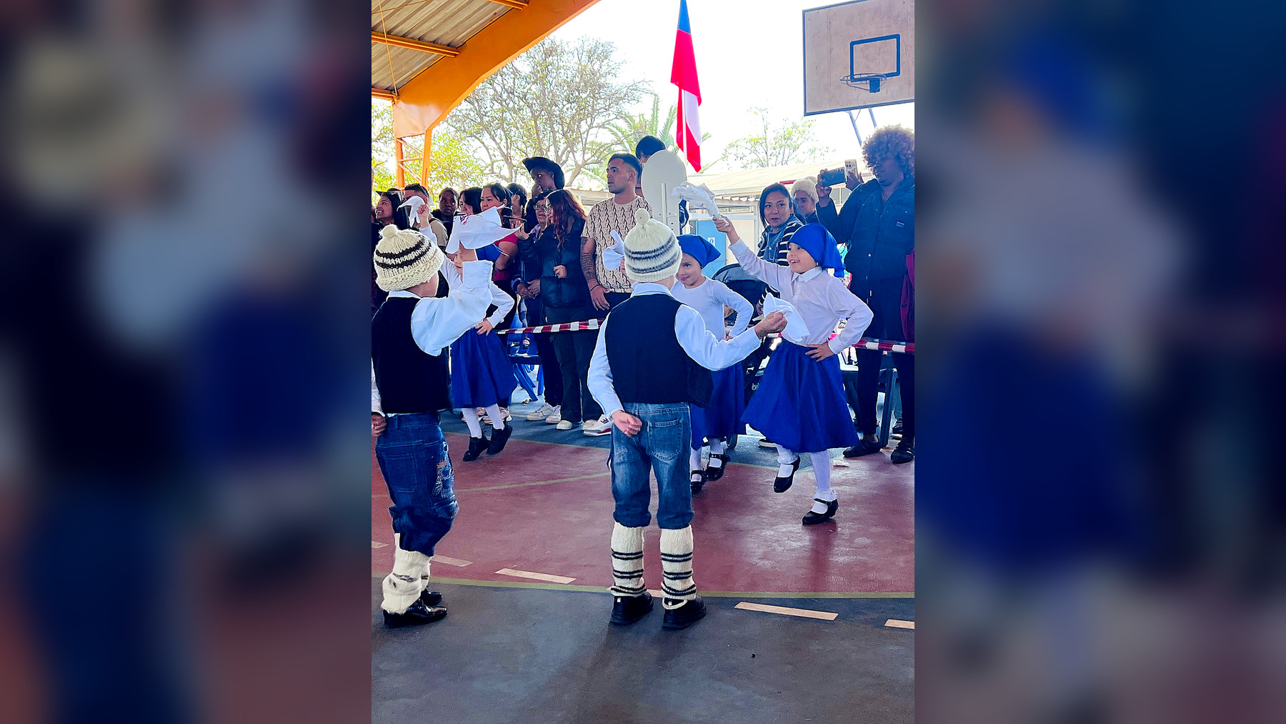 Acto de Fiestas Patrias de 1.º básico