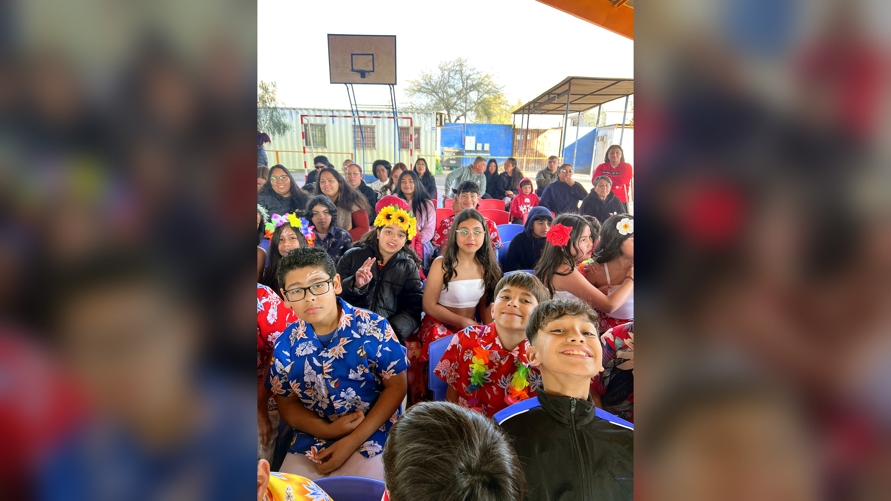 Estudiantes de 5.º básico durante la presentación de Ko Matou Nei