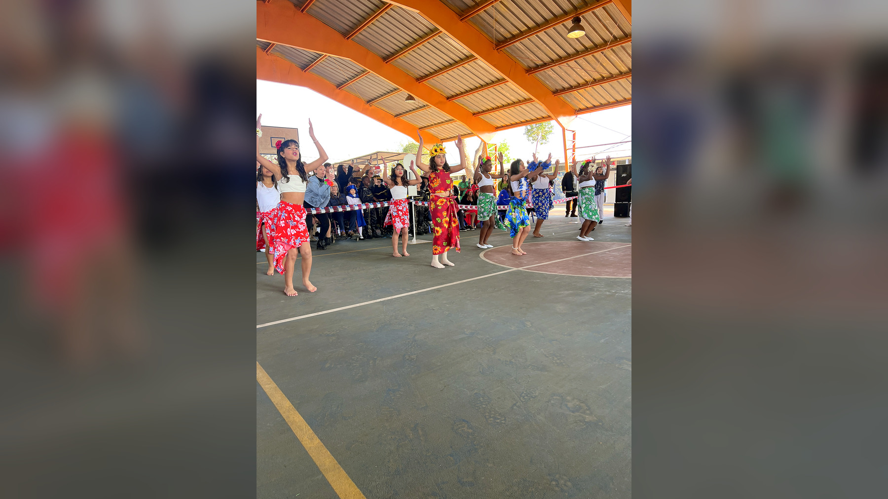 Presentación artística de 5.º básico inspirada en Rapa Nui