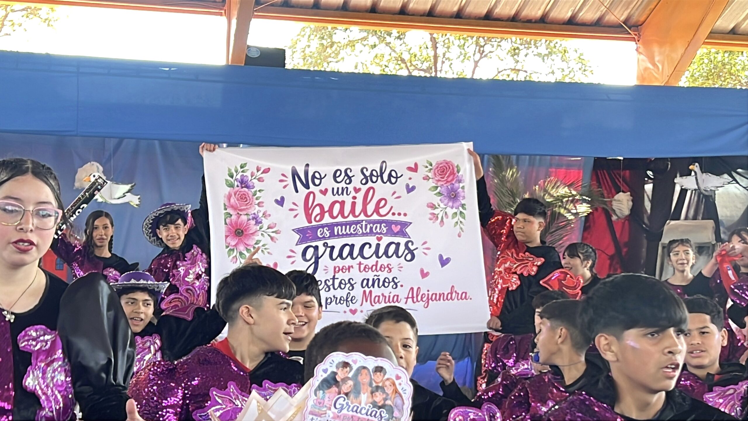 Estudiantes de 8.º básico durante el baile Andu – Caporal (10 de 15)