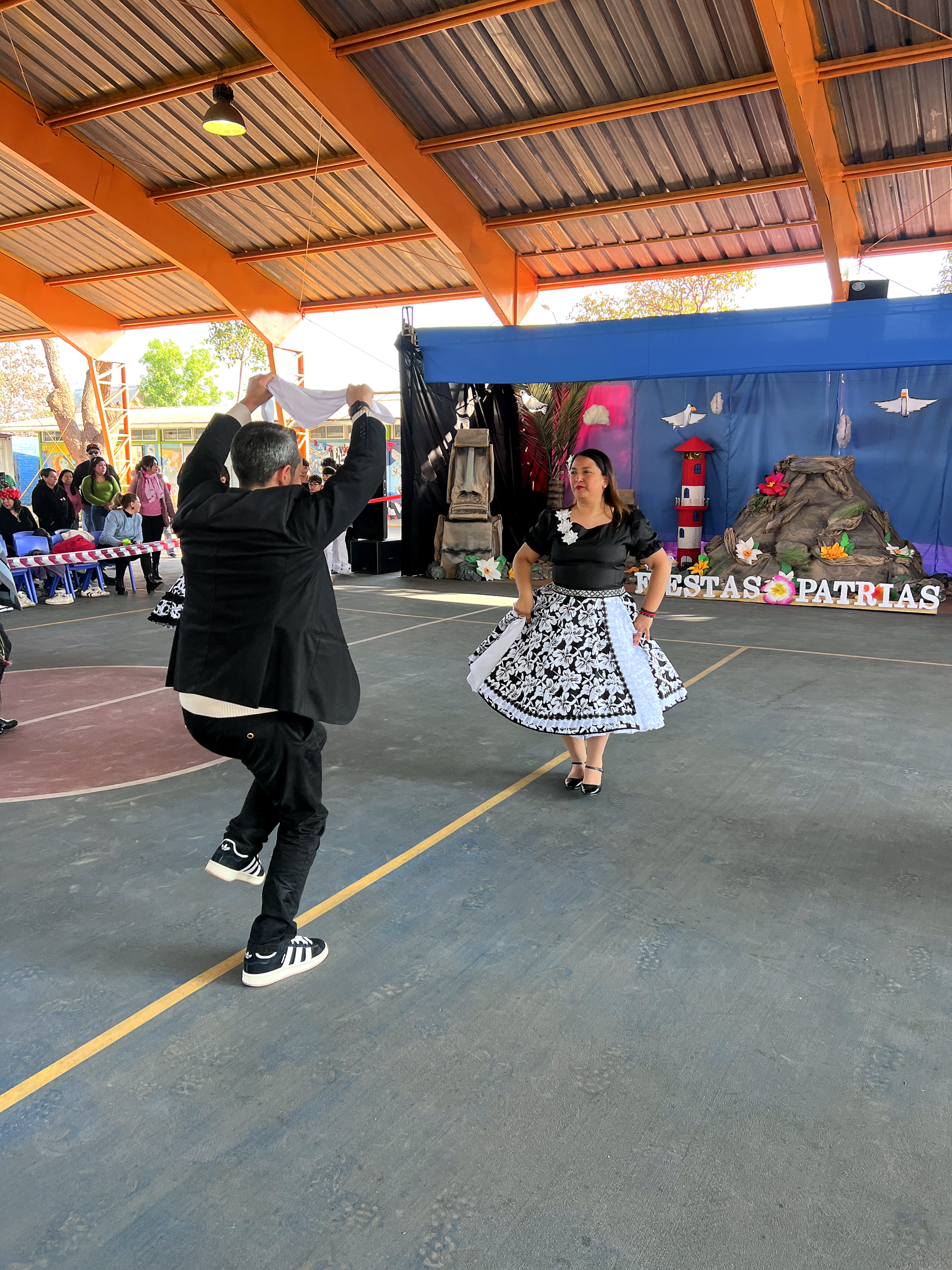Presentación de cueca de funcionarios - fotografía 7